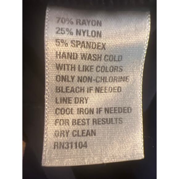 Crown & Ivy Slimming Pants Size Large Navy Flat Front Pants Women’s Size Large - Picture 4 of 7